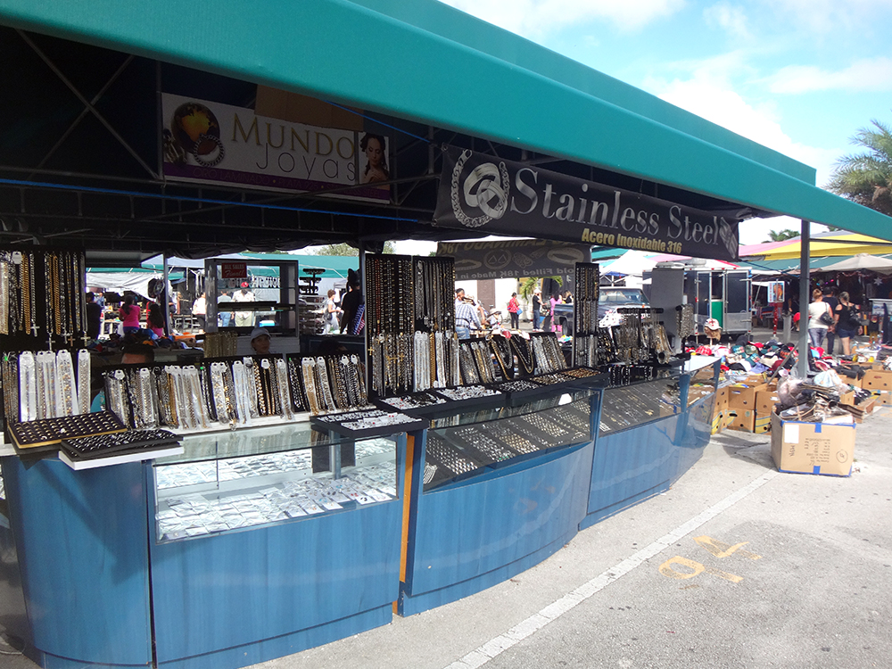 Redland-Market-Village-Outdoor-Flea-Market-Jewlery Redland-Market-Village-Outdoor-Flea-Market-Jewlery